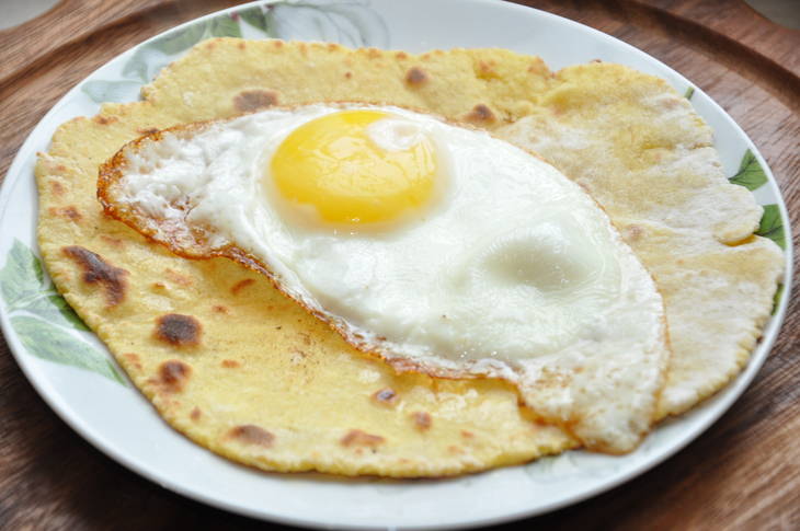     (  Huevos Rancheros) 