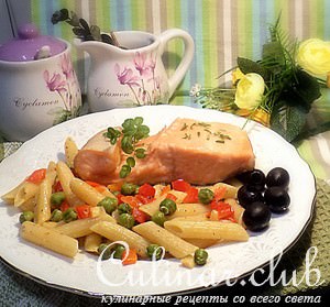 Форель и паста Пенне с овощами к праздничному столу