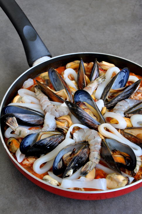      2 (Shellfish and Chicken Paella) 