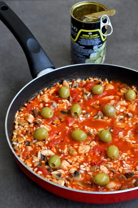      2 (Shellfish and Chicken Paella) 