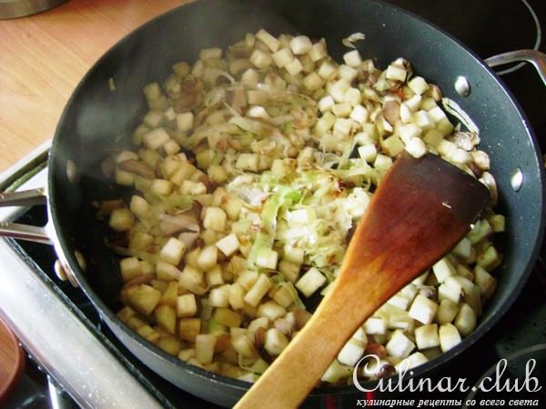         . Capellini with eggplant and mushrooms. 