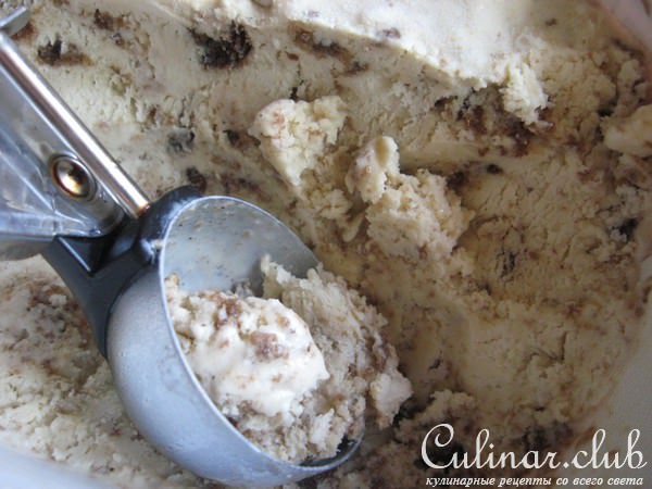 Мороженое с Черным Хлебом (Brown Bread Ice Cream) 