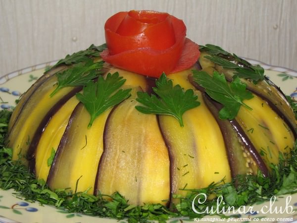 Баклажанный тортик с овощами. 