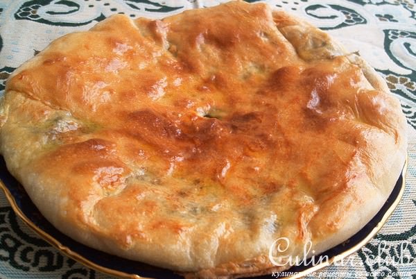 Осетинский пирог с сыром и свекольными листьями 