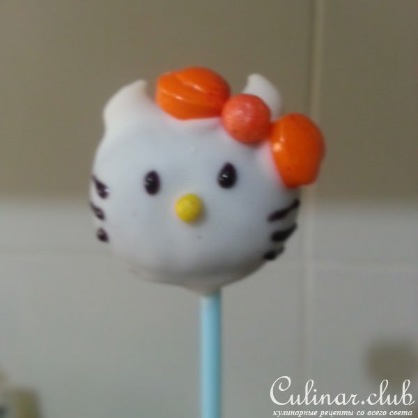 Hello Kitty cake pops       