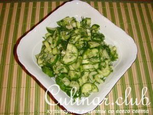Огуречный салат с сельдереем