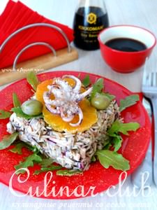 Рисовый Экспрессо-салат с осьминогами и соевым соусом