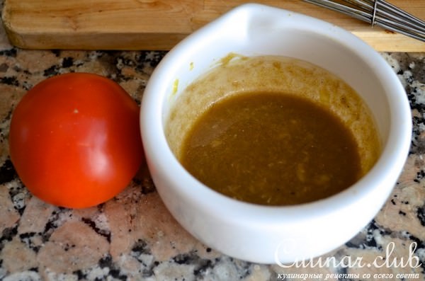   ,    (Ensalada de tomate con anchoas y olivas) 