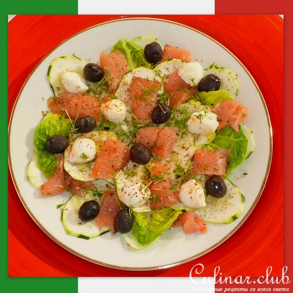        (Insalata di zucchine con olive e salmone) 