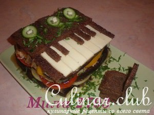«Пианино» салат из печеных овощей с сыром и гренками