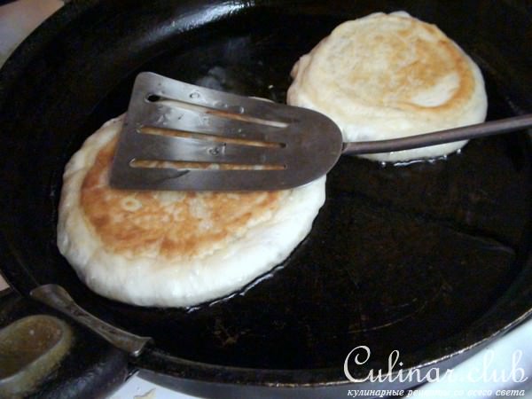     . Korean sweet pancakes (Hoddeok) 