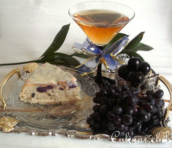 Пирог бисквитный ореховый с виноградом и белым шоколадом. Тест-драйв. И-по поводу!!! 