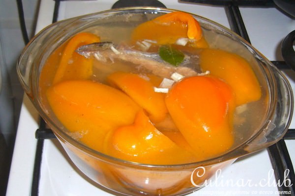 Суп-пюре с рыбой оранжевый 