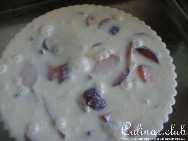 -   (Plum Custard Kuchen ) 