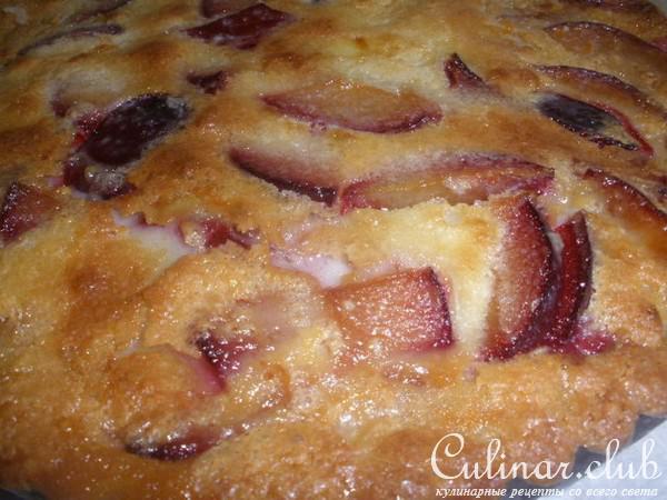 -   (Plum Custard Kuchen ) 